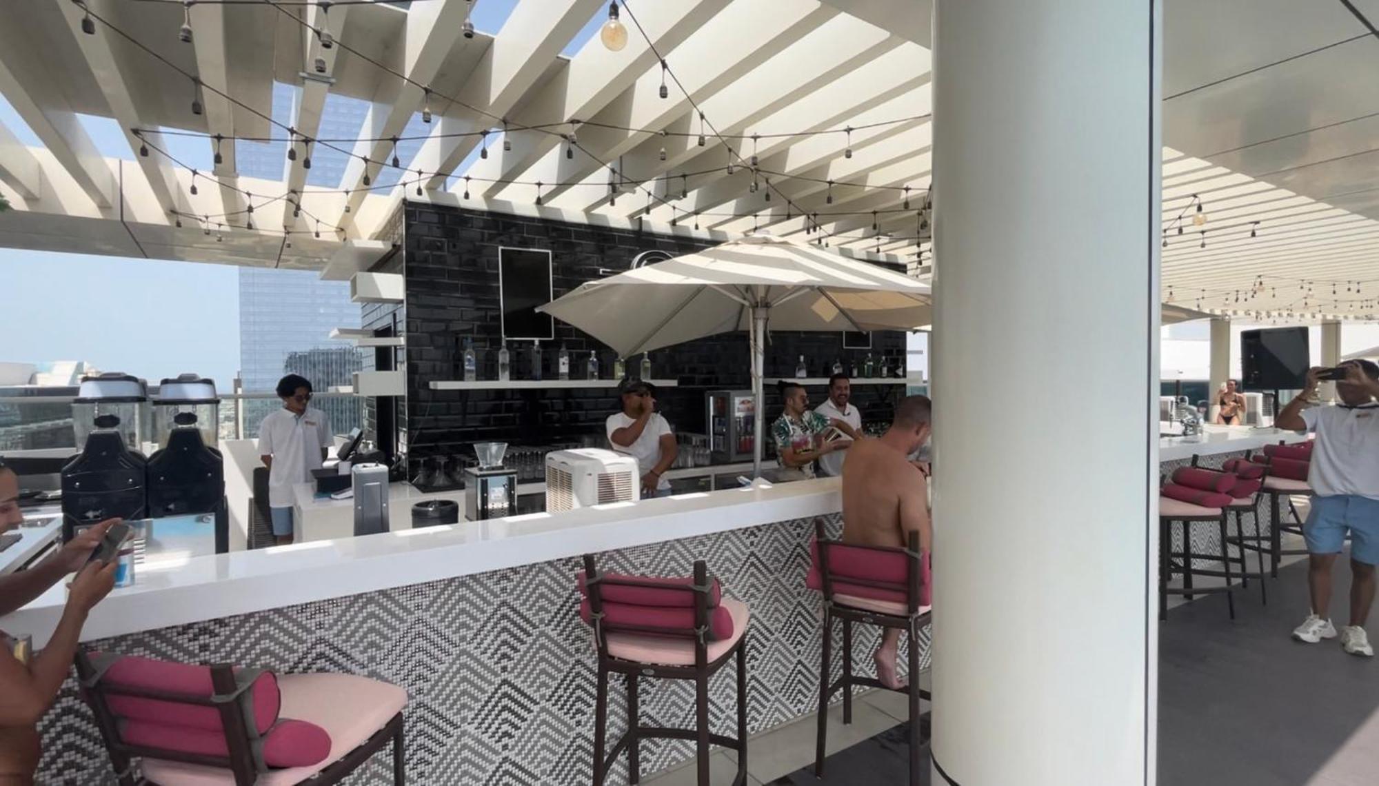Appartement With Private Access At Palm Jumeirah *